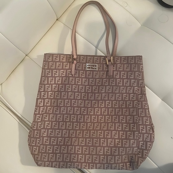 Fendi tote - Picture 1 of 13